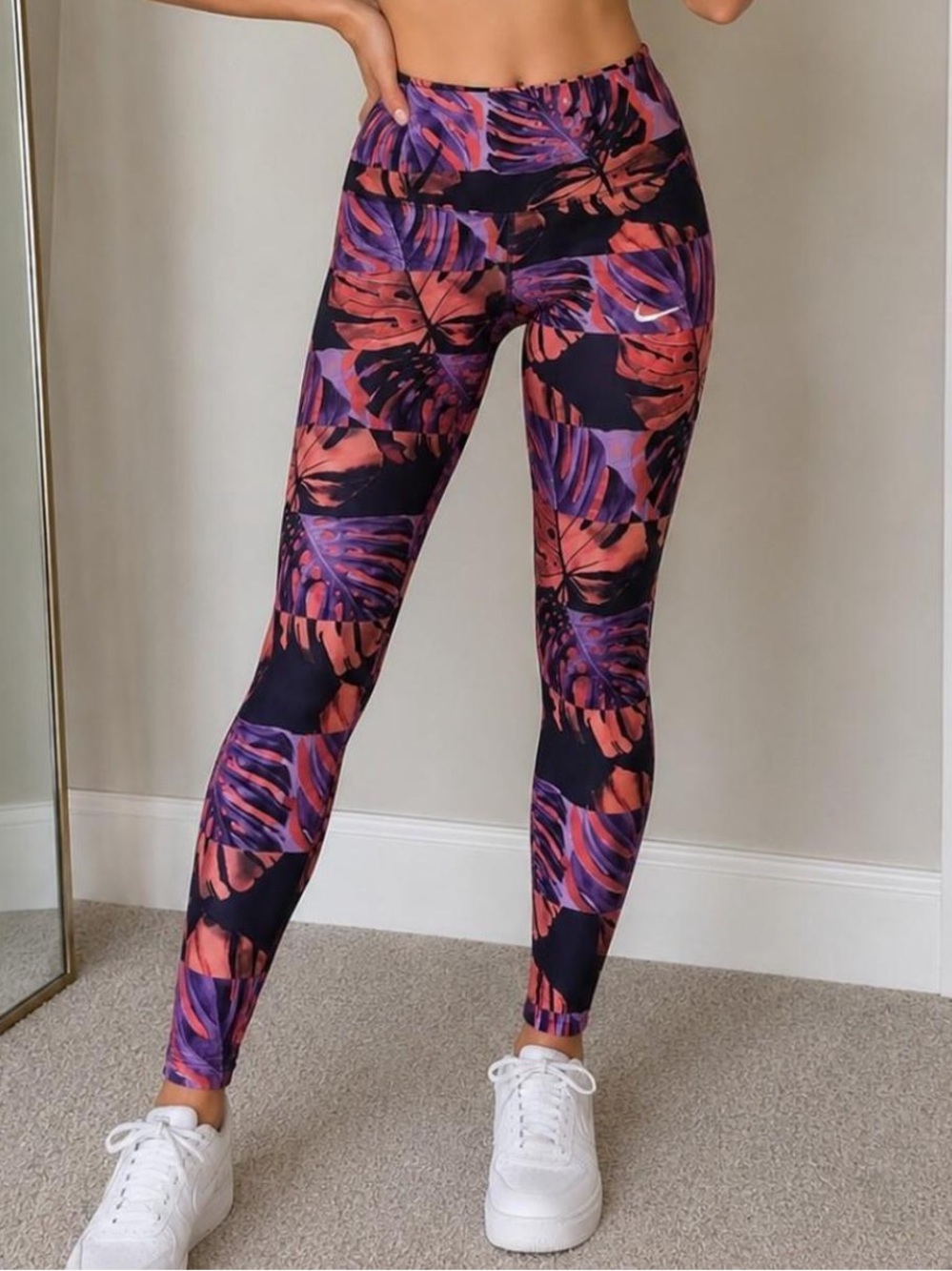 Nike Dri-FIT Tropical Botanical Cropped Running Tights - Size Medium